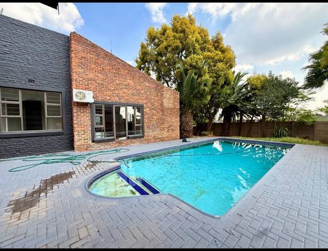 4 BEDROOM HOUSE FOR SALE IN VANDERBIJLPARK SE 3